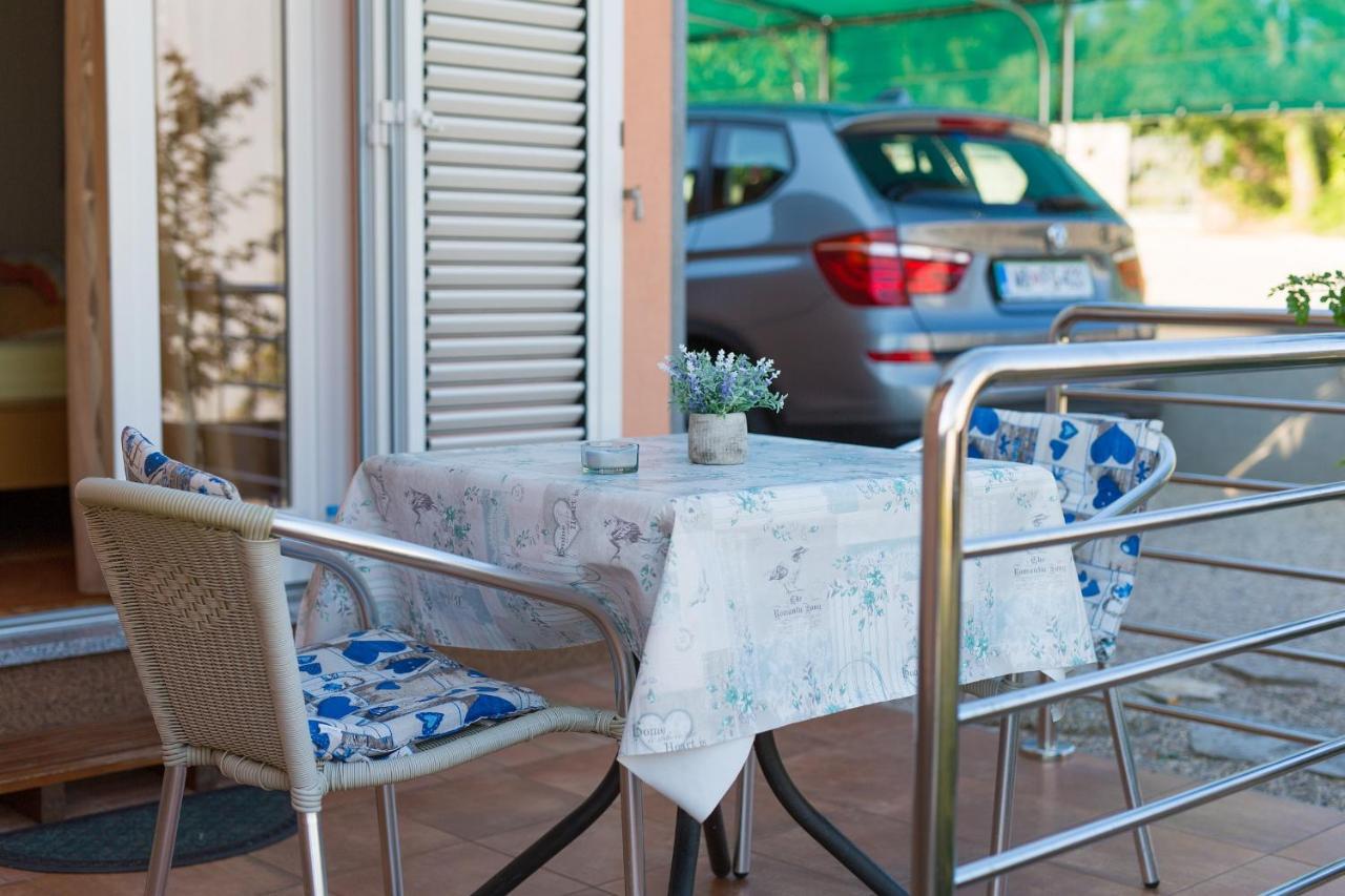 Apartment Vjeko Vantacici Ngoại thất bức ảnh