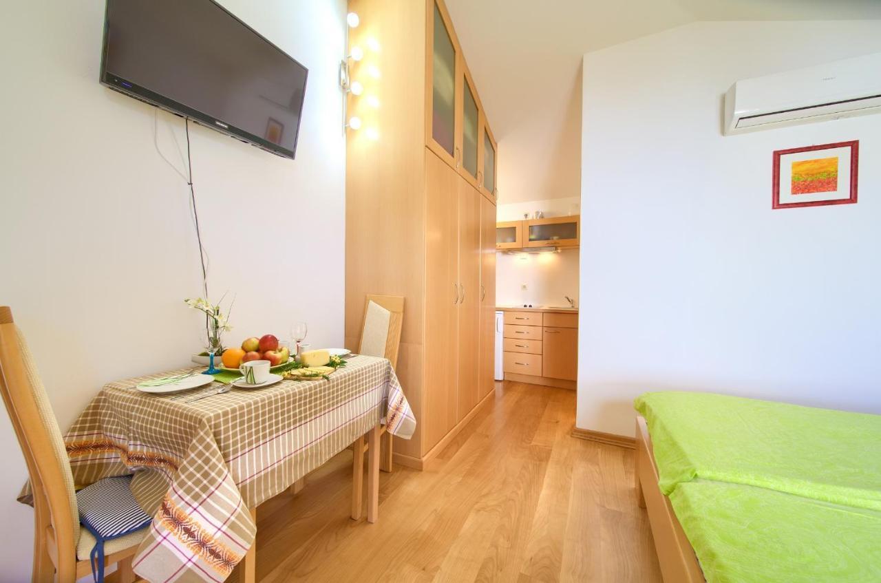 Apartment Vjeko Vantacici Ngoại thất bức ảnh